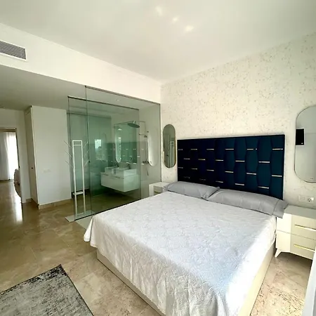 Luxury Sea View Penthouse 公寓
